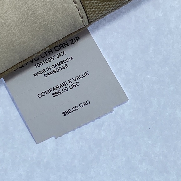 Coach Wristlet Corner Zip In Signature Canvas - Picture 4 of 10